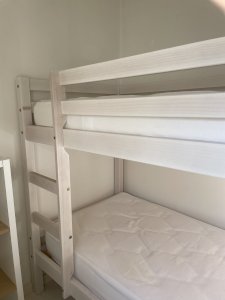 Lits superposés enfants avec matelas excellent état 