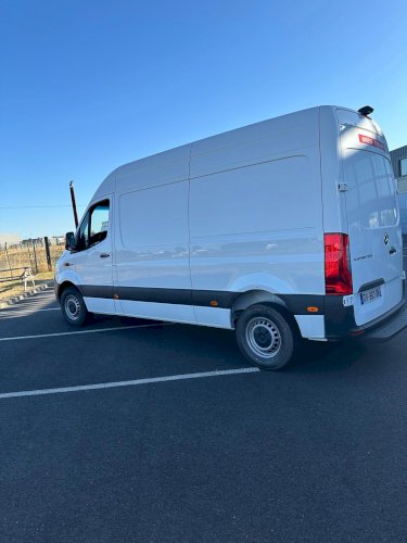 Mercedes-Benz eSprinter 2024 – 48 km – État quasi neuf