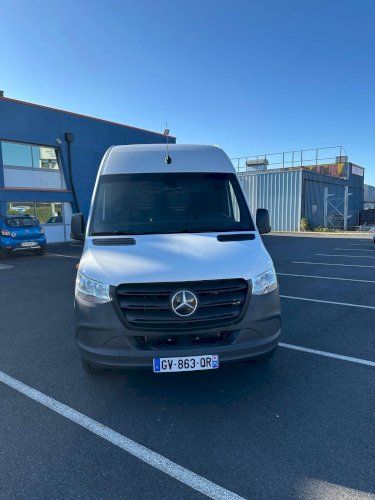 Mercedes-Benz eSprinter 2024 – 48 km – État quasi neuf