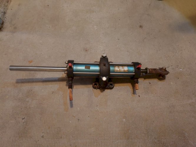 verin hydraulique pour pilote automatique